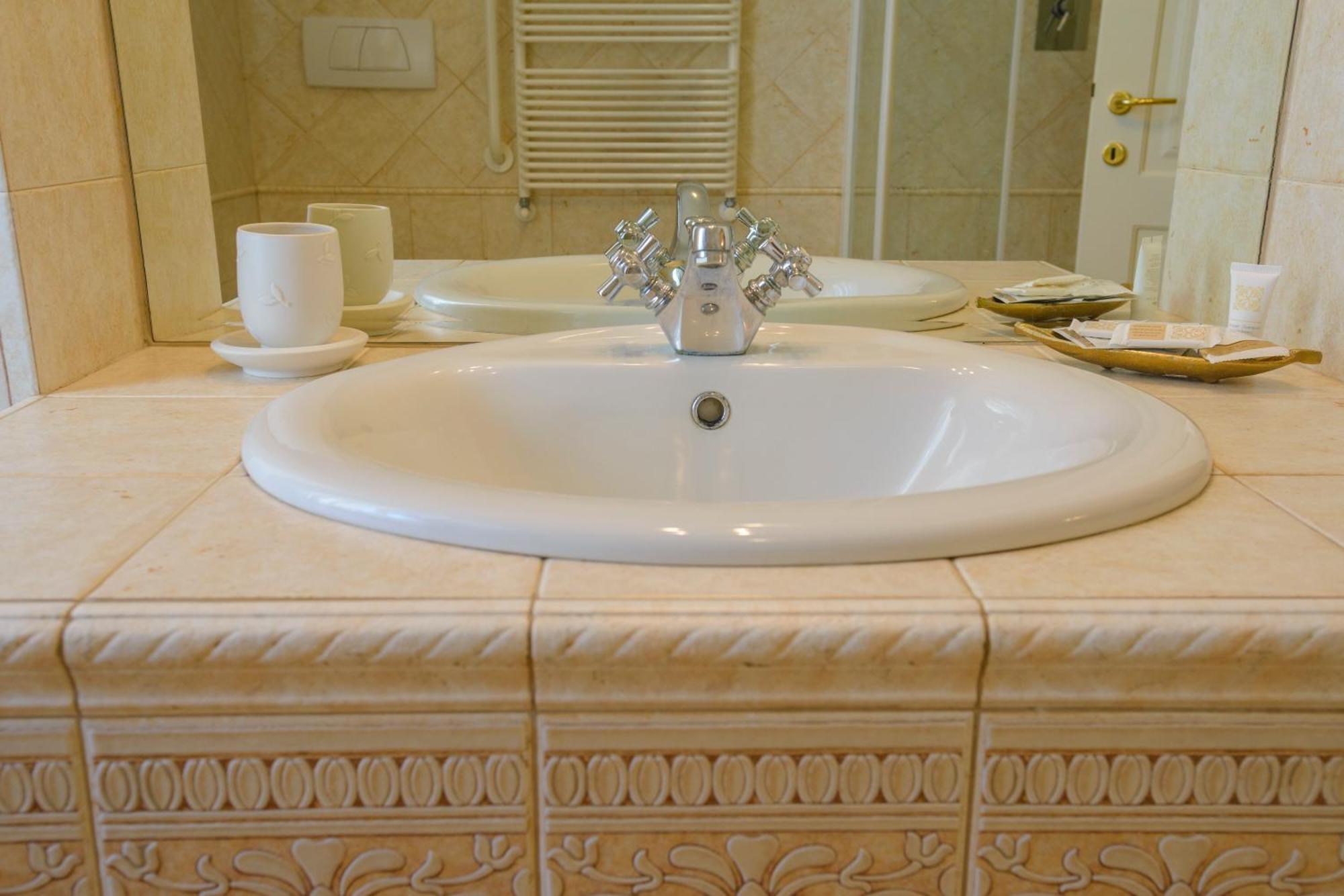 Casaserena San Vincenzo Bagian luar foto